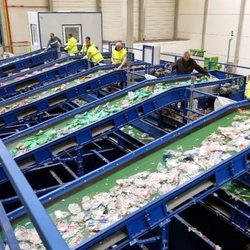 Línea de separación automática para separar botellas de PET, latas de aluminio y de hierro