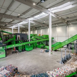 Línea de separación automática de botellas de PET, latas de aluminio y de hierro